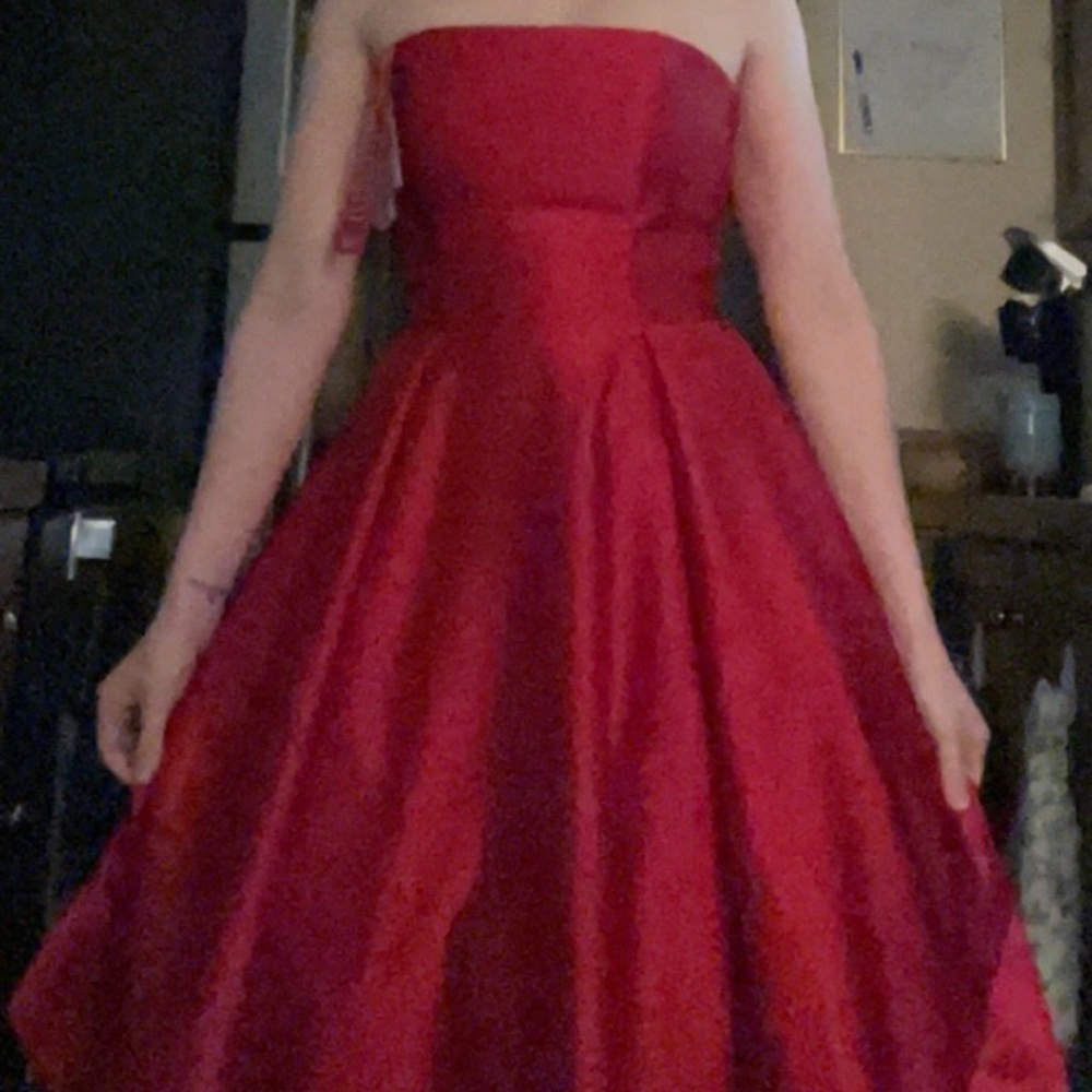 Formal red dress only worn once.